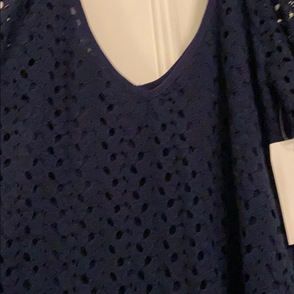NWT Cold shoulder top - Picture 2 of 4